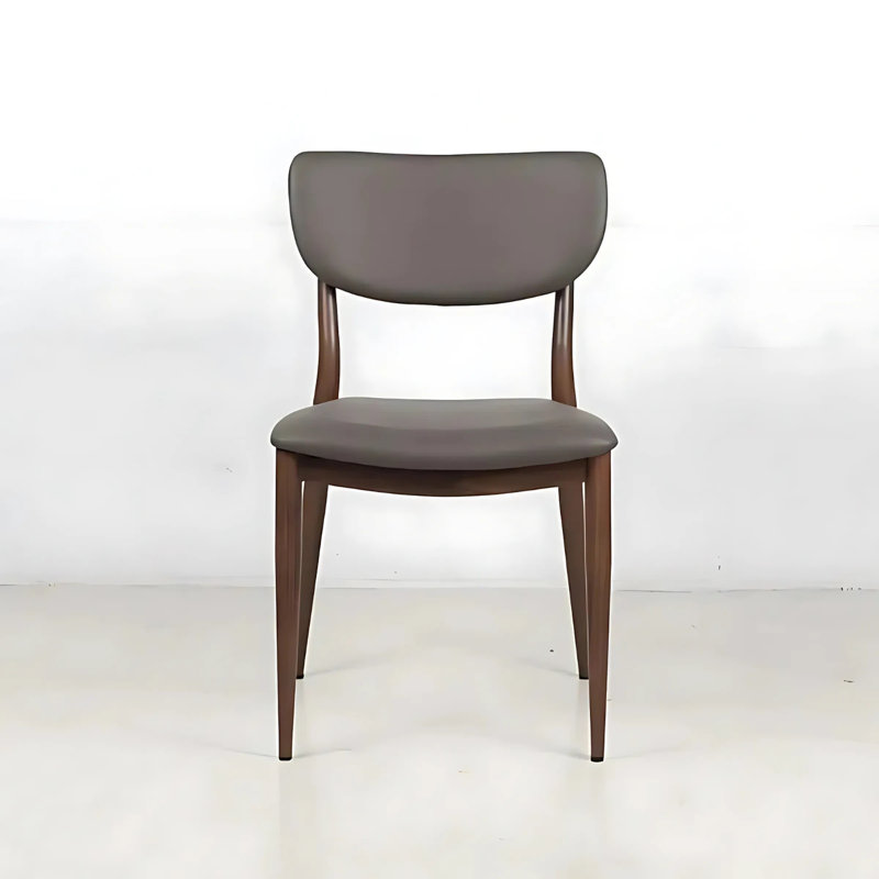 Chaise en cuir blanc