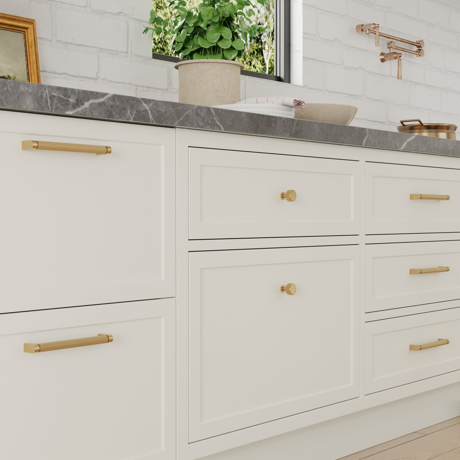 Kent Knurled Bar Cabinet Pull, Satin Brass, 7"