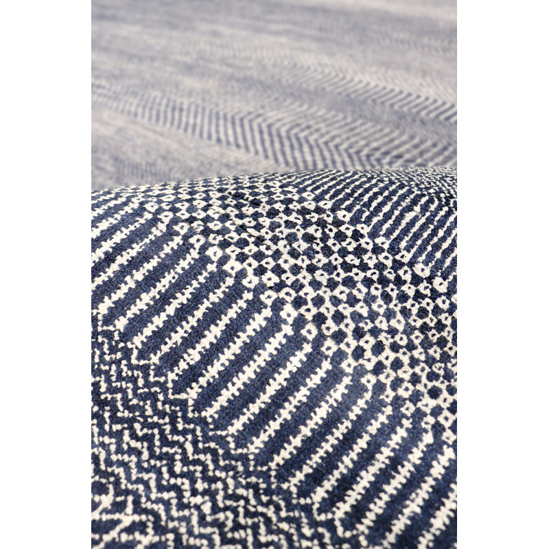Transitional Hand-Knotted Navy Area Rug, Rectangle 6' x 9'