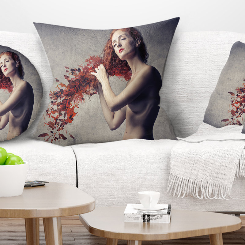«From Red Hair to Leaves» - Coussin décoratif imprimé Street Art, Carré, 18 po x 18 po