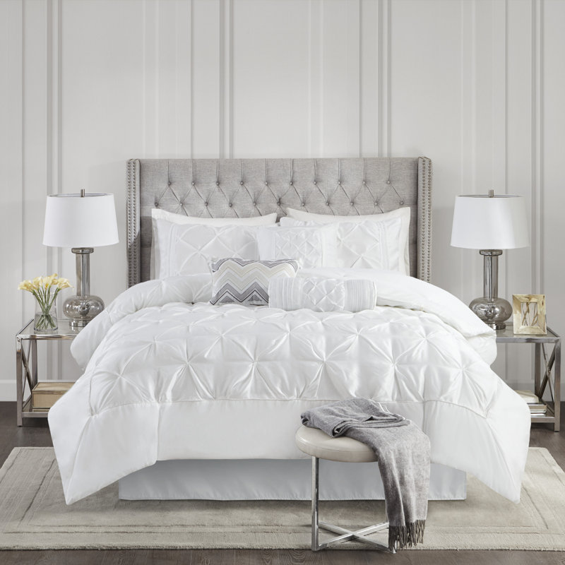 Ensemble d'édredon touffeté 7 pièces Laurel, Édredon pour lit double + 1 jupe de lit + 2 taies, Blanc