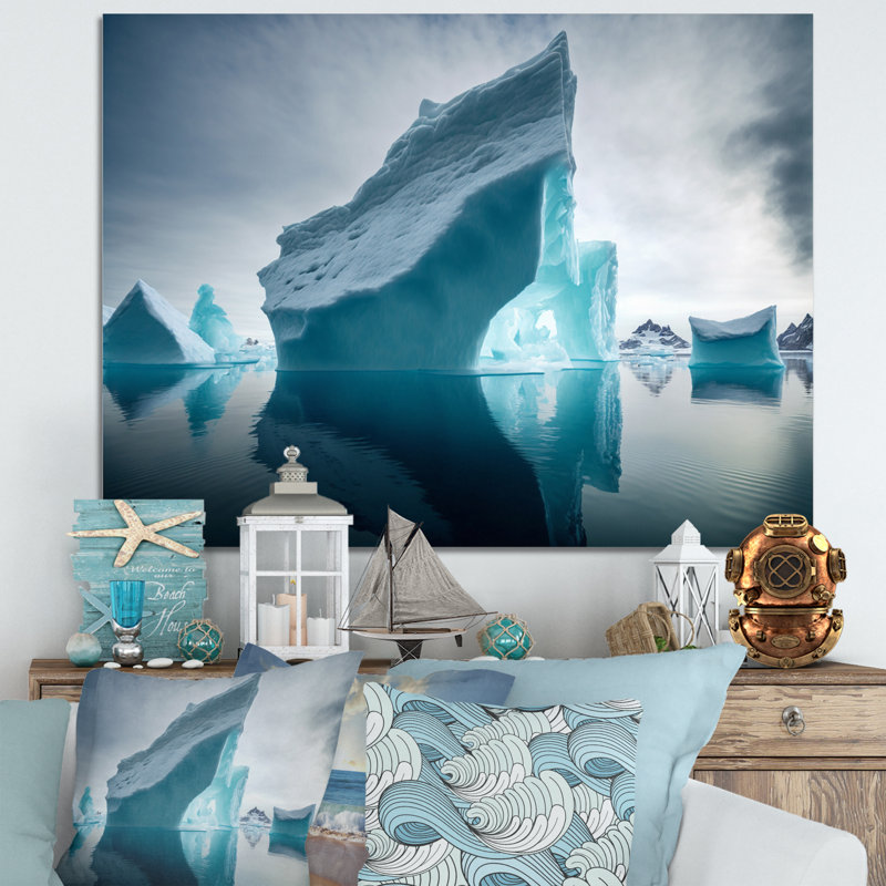 Décoration murale majestueuse flottante Dorthella, H 12 po x l 20 po x P 1 po