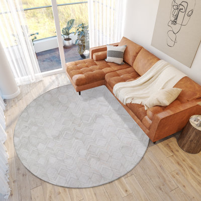 Tapis décoratif en similicuir ivoire à chevrons 1 pi 8 po x 2 pi 6 po Mosaic