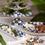 Royal Check Pedestal Platter