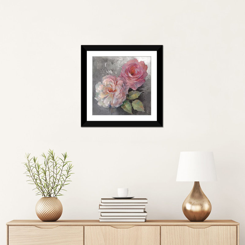 «Roses on Grey I», reproduction d'art sur toile tendue, H 16 po x l 16 po x P 1 po, Cadre noir