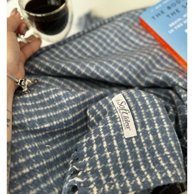 Jeté à petits carreaux, L 67 po x l 50 po, Denim/Cream Small Check Pattern