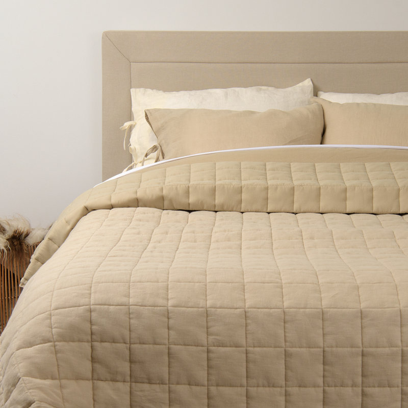 Hatley Quilt, Natural, Twin Quilt