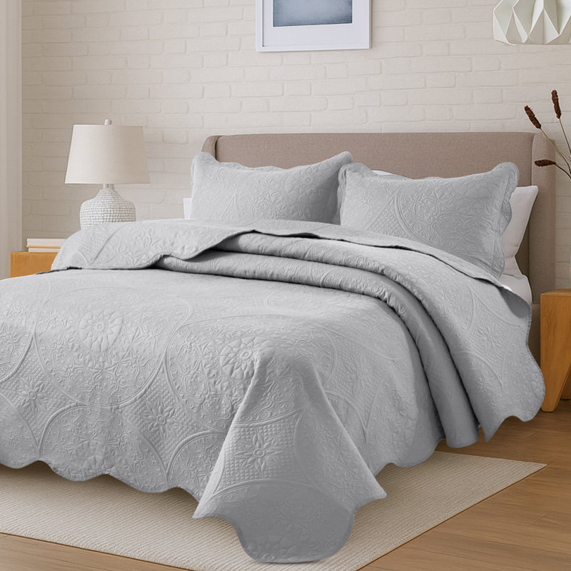 Floral Embossed Quilted Bedspread Set, Oversized and Lightweight Bedding Set with Pillow Shams, Silver