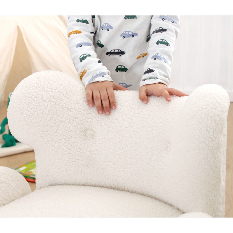 Cozy Kid's Wing Chair, White Faux Fur, 21.7 x 24.0 x 21.7 inches | 100% Faux Fur Upholstery, 2.8 in Sponge Height, Beech Wood Legs | Perfect for Children's Rooms, Elegant & Comfortable Design