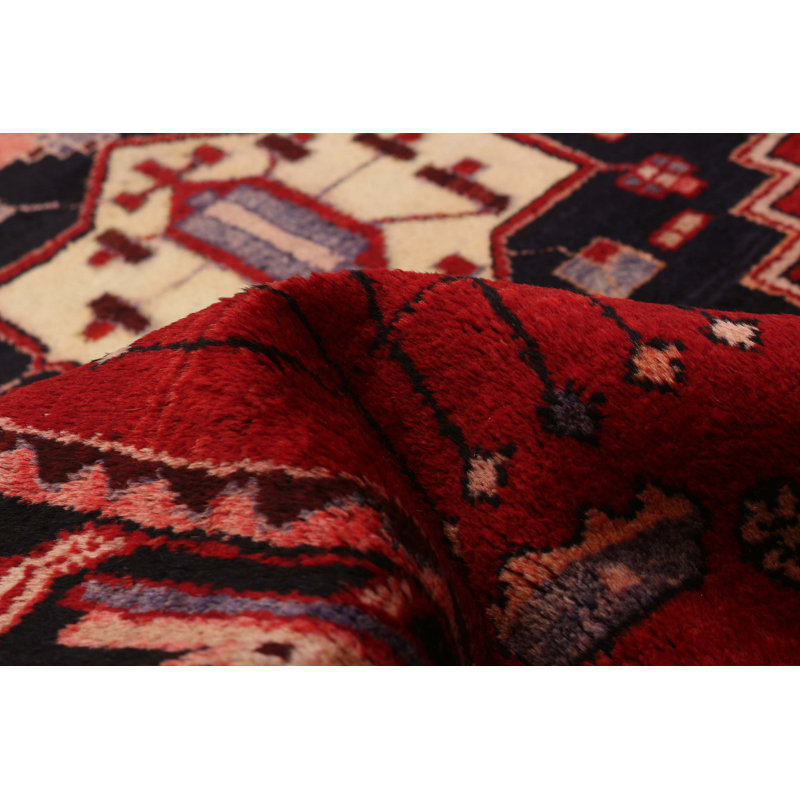 Tapis rouge Anadol 3 pi 6 po x 9 pi 4 po
