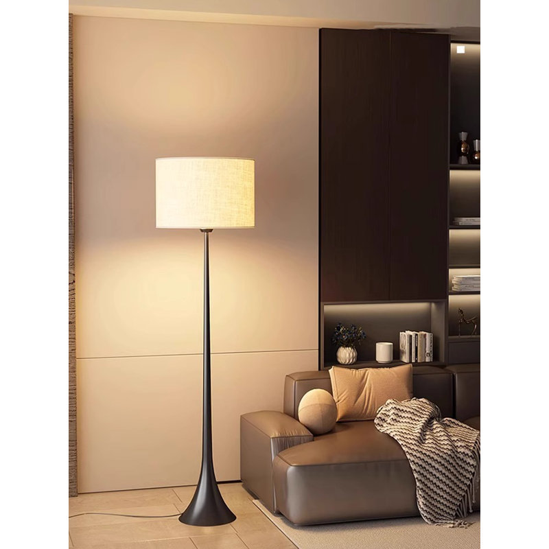Lampe sur pied en fer forgé et tissu Oudewei