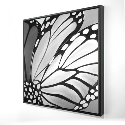 " Monarch Wings Closeup "