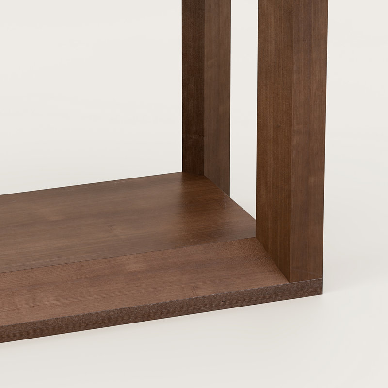 Table d'appoint de 152 cm (60 po) en placage de bois massif, avec beaucoup d'espace de rangement et un aspect naturel. Plateau spacieux à finition vieillie.