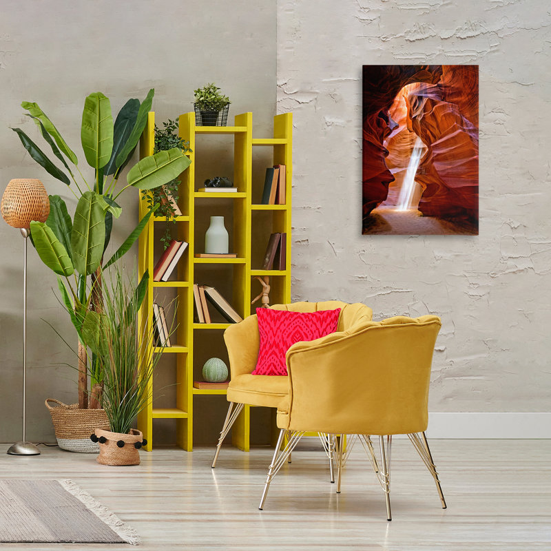 Art mural sur toile Sun Rays in Beach Cavern par Grace Popp, H 30 po x l 20 po