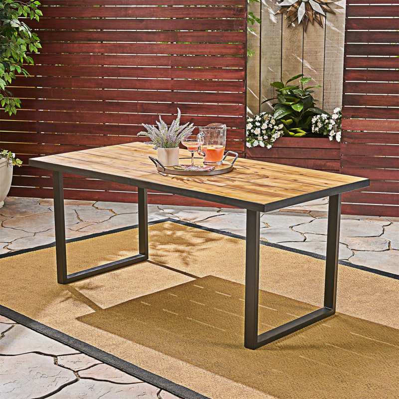 Table de salle à manger d'extérieur