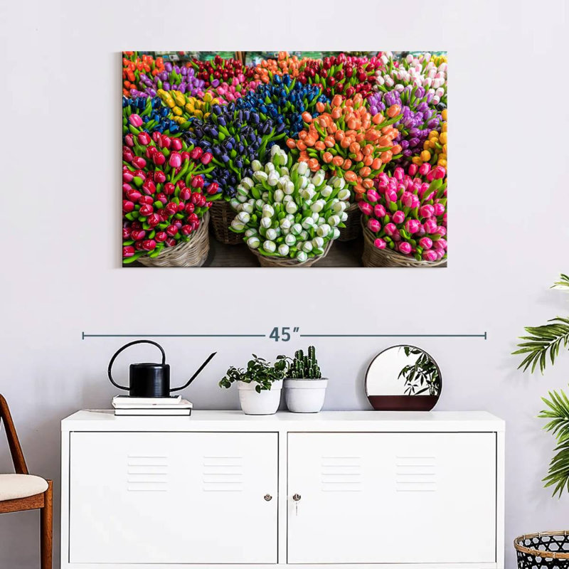 Harnek Tulip Baskets, 24" H x 36" W
