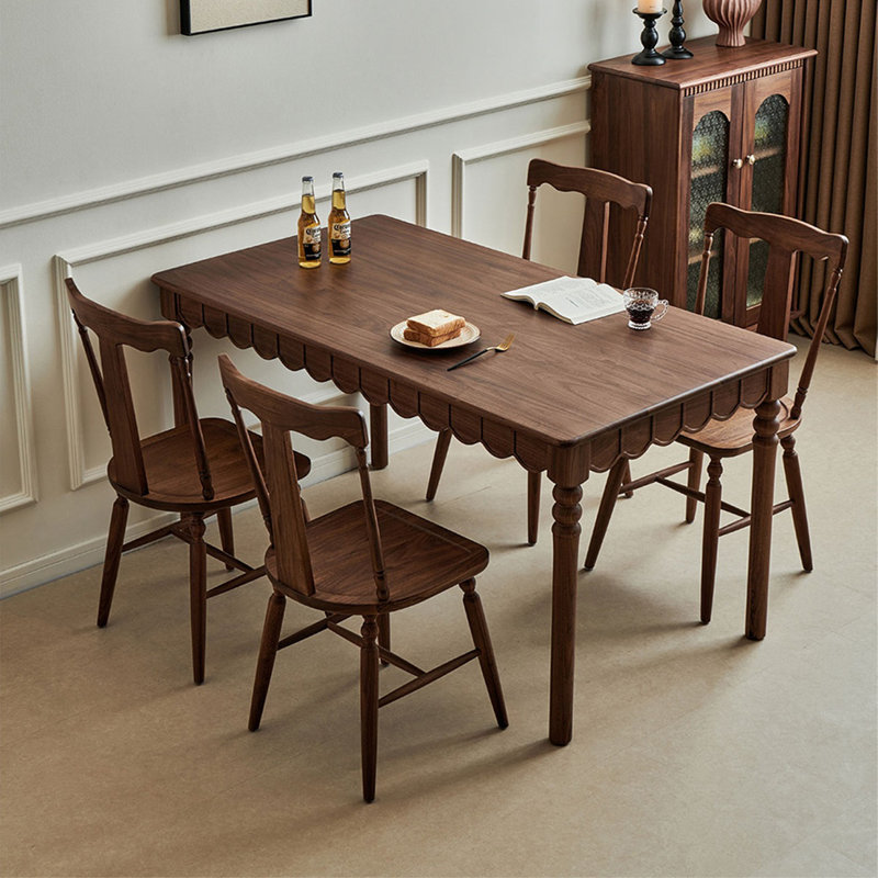 Durable table set of solid wood, 5