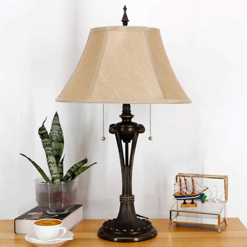 Lampe de bureau en résine Alexcia
