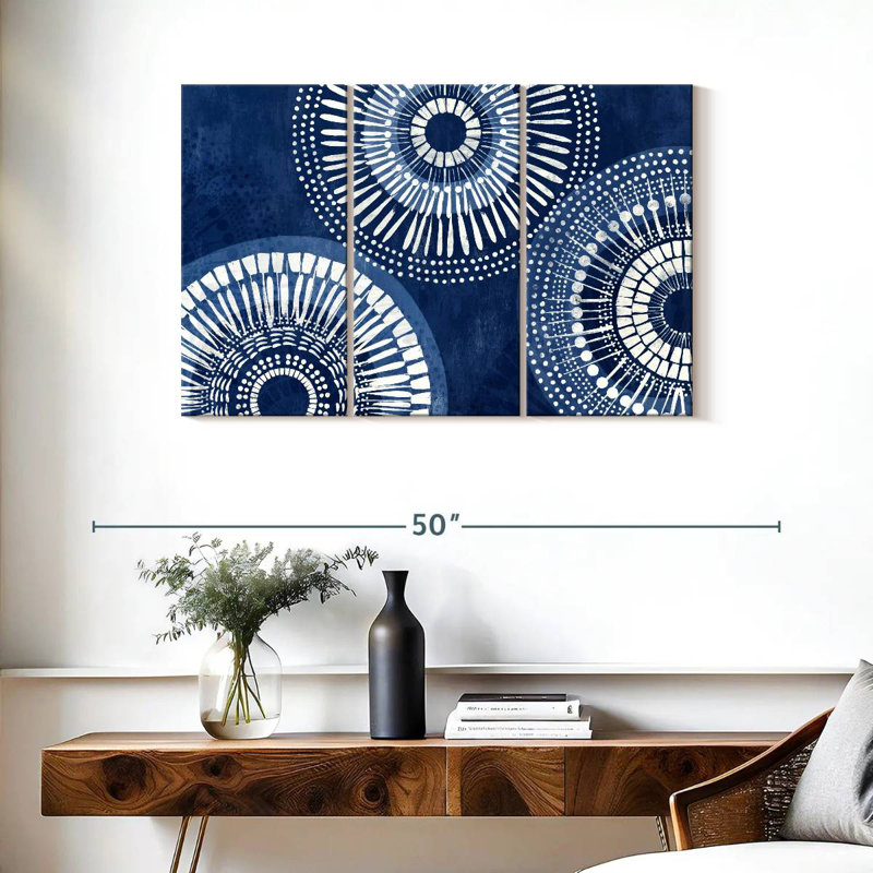 Avery Adelle II, 24" H x 38" W