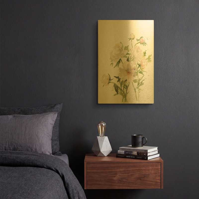 «Peony II» par Katrina Pete, art mural en métal doré, 12 po x 16 po, 12 po x 16 po