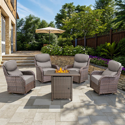 Ensemble de conversation de chaises berçantes pivotantes pour jardin extérieur avec table de foyer en osier