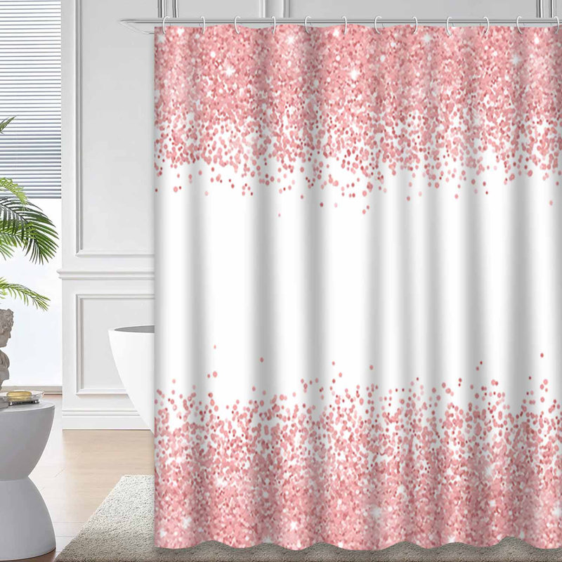 Rideau de douche rose orné de confettis roses et blancs avec 12 crochets, L 72 po x l 84 po