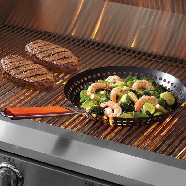 Outset Grill Skillet with Removable Handle, Non-Stick