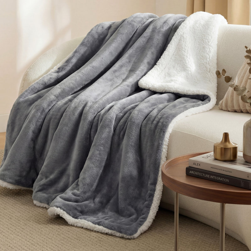 Couverture polaire sherpa douce et moelleuse BedBedsure GentleSoft pour lit simple, épaisse et confortable pour l'hiver et l'automne, idéale pour le canapé et le lit.