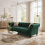 Canapé Chesterfield en velours Emerald avec capitonnage à boutons profonds, accoudoirs roulés et pieds tournés en bois pour un décor Mid-Century moderne