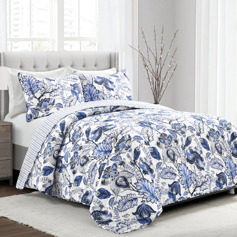 Cynthia Jacobean Blue 320 TC Reversible 3 Piece Quilt Set, King Quilt + 2 King Shams
