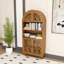 Armoire arquée en bois sculpté