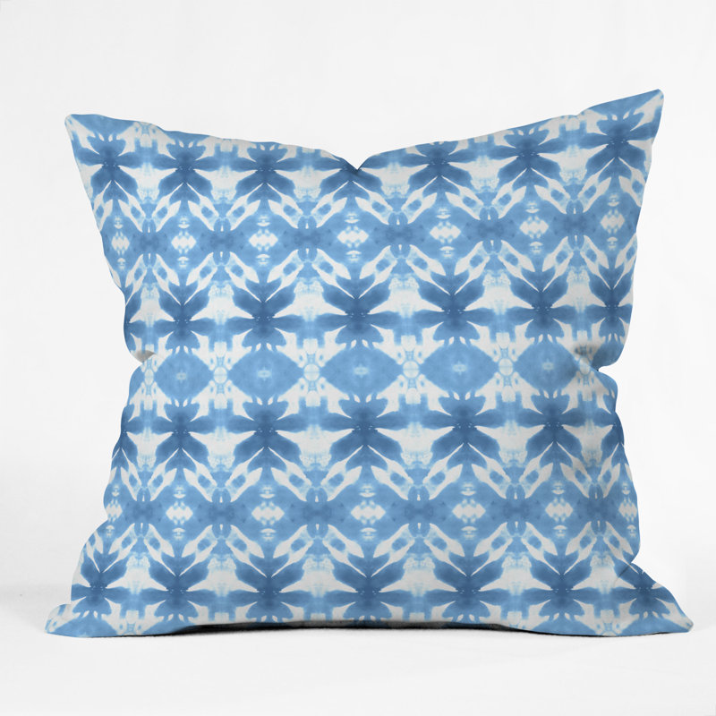 Coussin Wagner Campelo Shibori Tribal, 26 po x 26 po, Bleu clair