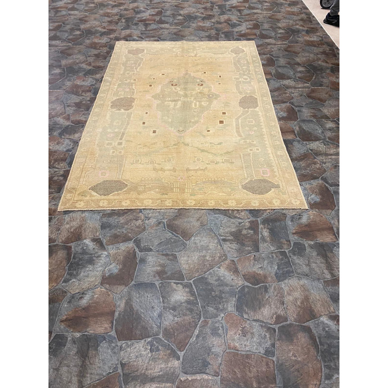 Tapis 5 pi x 8 pi Anatolian