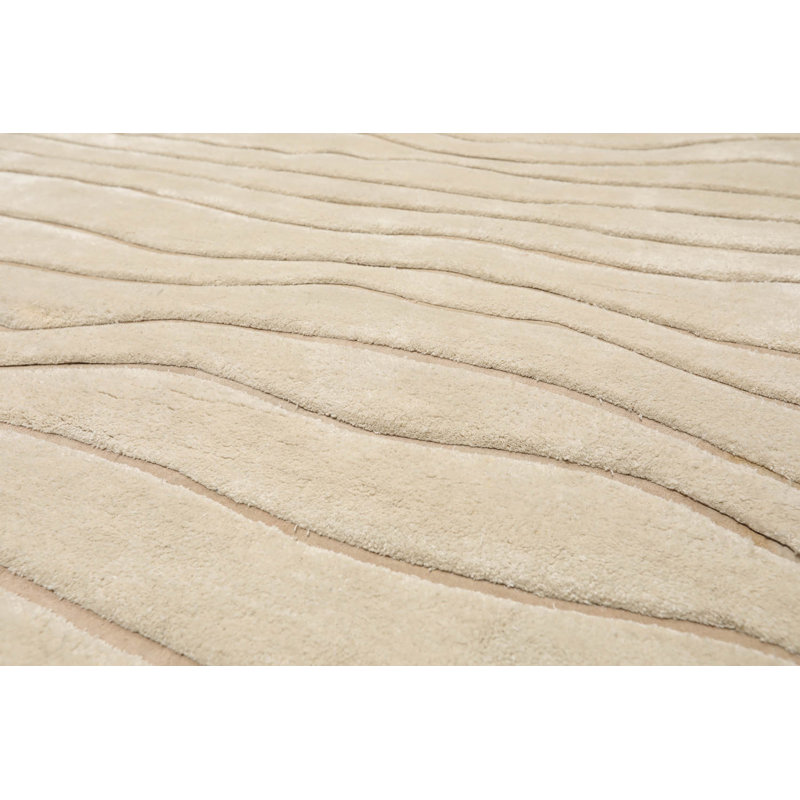 Tapis beige en soie noué à la main de conception unique 7 pi 9 po x 10 pi 10 po Leonnie