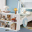 Lit voiture simple avec tablettes de rangement, lit plateforme pour enfants avec une jolie forme de voiture, conception enfantine