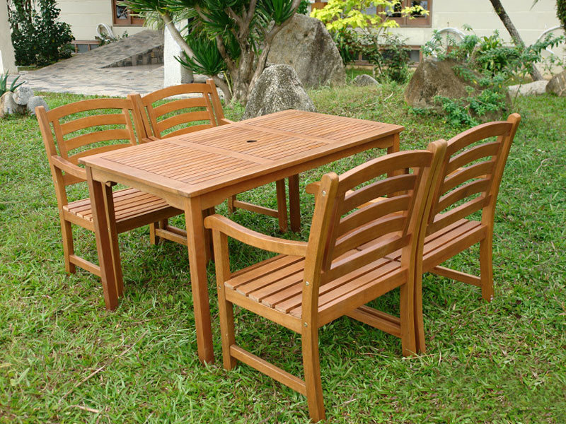 Izaguirre 4 - Person Patio Dining Set with Rectangular Table