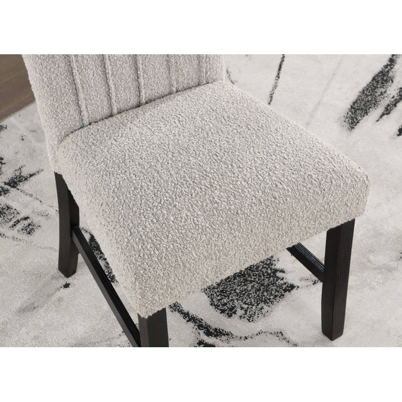 Chaise d'appoint rembourrée à dossier gris