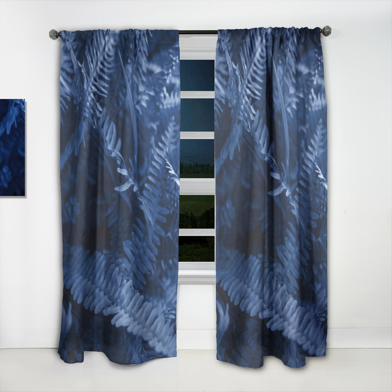 Vue de dessus des feuilles de fougère bleue Sark - minimaliste - rideau en velours tropical - obscurcissant - 1 panneau