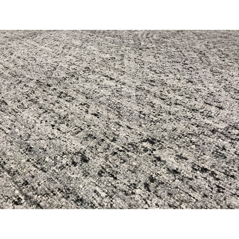 La Ciel Damask Area Rug