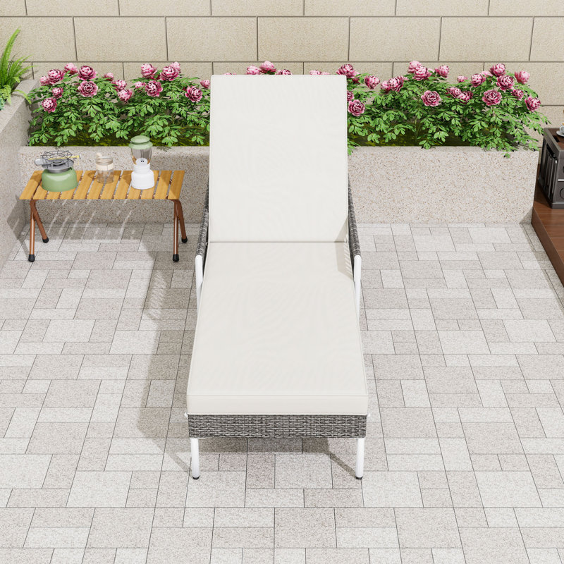 Chaise longue en rotin PE tissé à la main toutes saisons avec caractéristiques réglables et structure robuste, coussin, Gris
