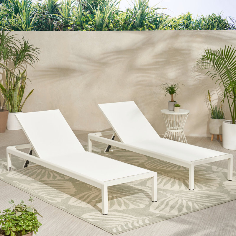 Chaise longue réglable réglable en blanc avec filet à circulation d'air et roues mobiles, de 2 à 2 sièges perméables à l'air