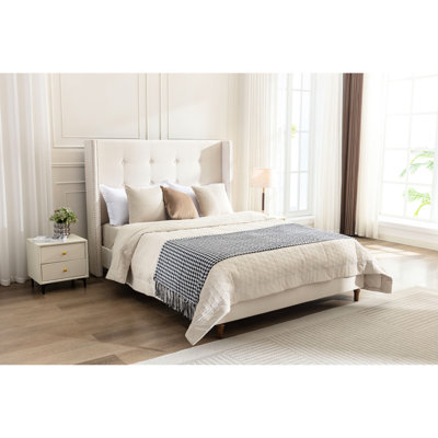 Structure de très grand lit avec tête de lit tapissier en velours de 54 po de hauteur, capitonnage à boutons à la main, garniture cloutée à oreilles, structure en métal, sans sommier, assemblage simple pour chambre à coucher