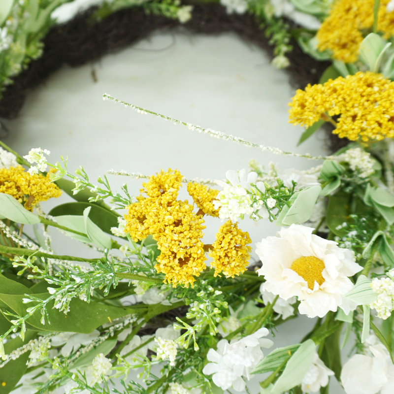 Couronne de 22 po de marguerites blanches et de mauvaises herbes vertes 22 po