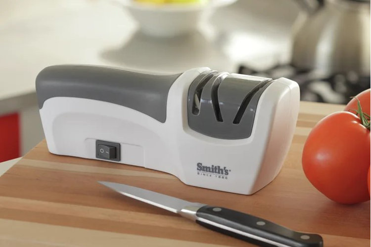 How to Sharpen Knives at Home Using Electric or Manual Knife