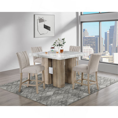 Table de bar et tabourets de bar beige