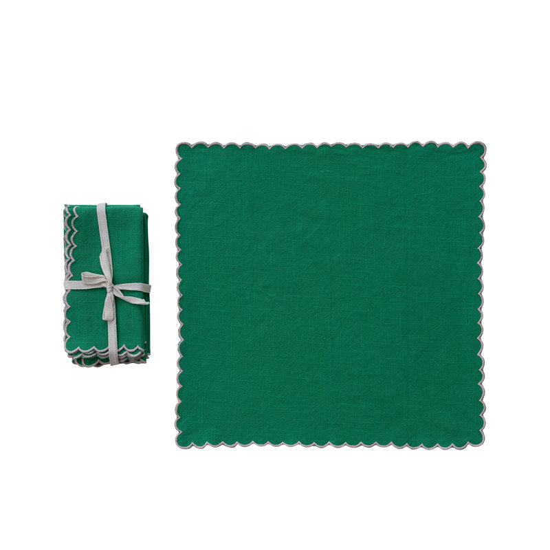 Scalloped Cotton Napkins in Garden