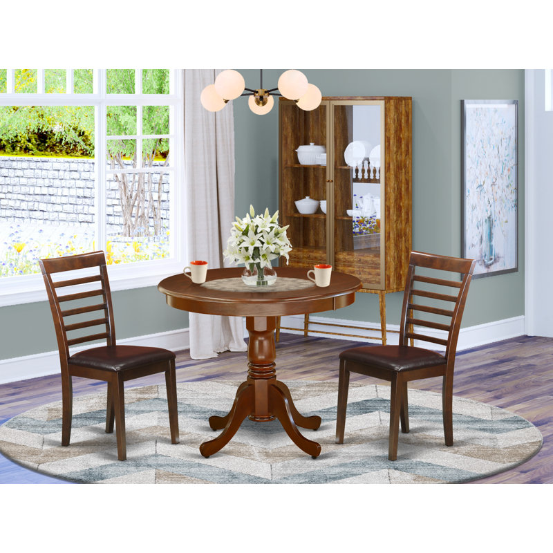 L'ensemble de table de salle à manger 3 pièces pour petits espaces comprend une table de cuisine ronde avec piédestal et 2 chaises de salle à manger en similicuir, 36 x 36 pouces, acajou