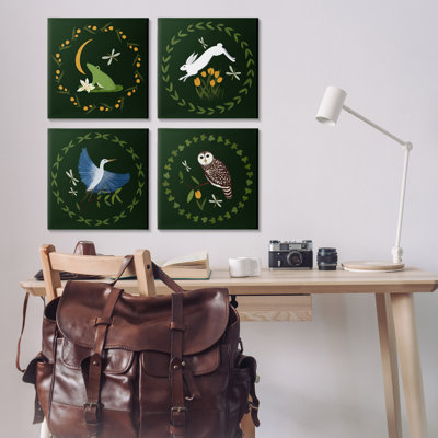 Animaux avec couronnes circulaires, ensemble de 4 toiles d'art par Michelle Ingari Designs