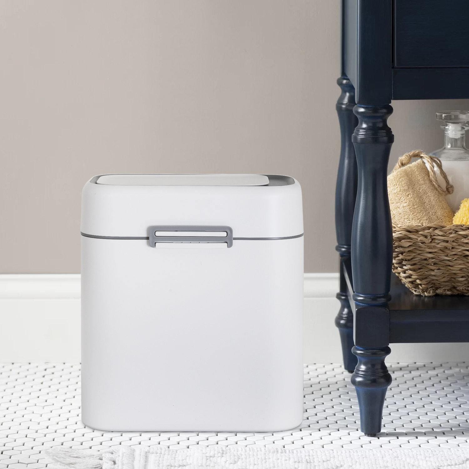 FDW Bathroom Trash Can With Lid 2.2 Gallon Touchless Motion Sensor ...