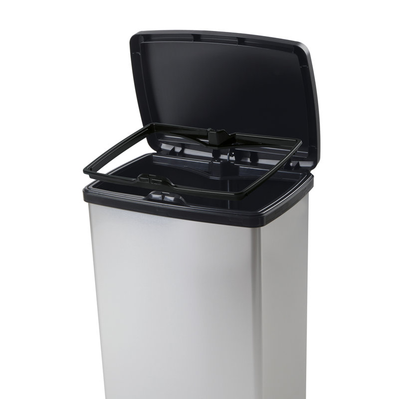 Dachelle Plastic Pedal Kitchen Trash Can, 50L, 65.4cm H x 39cm W x 29 cm D